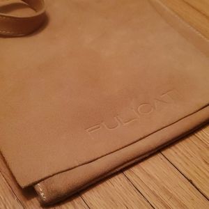 Leather purse Pulicati